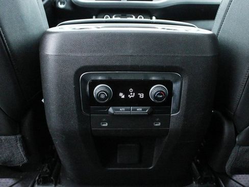 Used 2021 Chevrolet Tahoe Z71 image 34