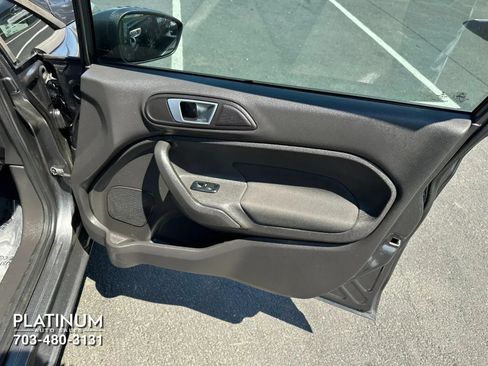 Used 2015 Ford Fiesta SE w/ Equipment Group 201A FWD image 17