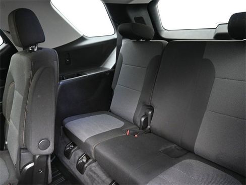 Used 2020 Chevrolet Traverse LT image 20