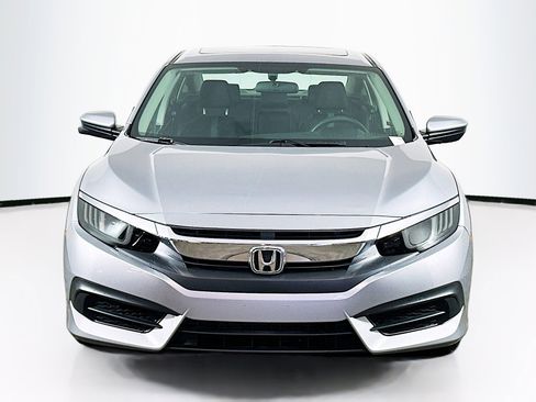 Used 2016 Honda Civic EX image 2