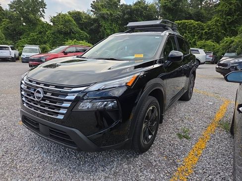Used 2024 Nissan Rogue SV w/ SV Premium Package AWD/4WD image 1
