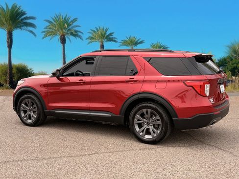 Used 2022 Ford Explorer XLT w/ Equipment Group 202A RWD image 3