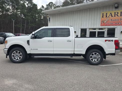 Used 2020 Ford F350 Lariat w/ Lariat Ultimate Package image 3