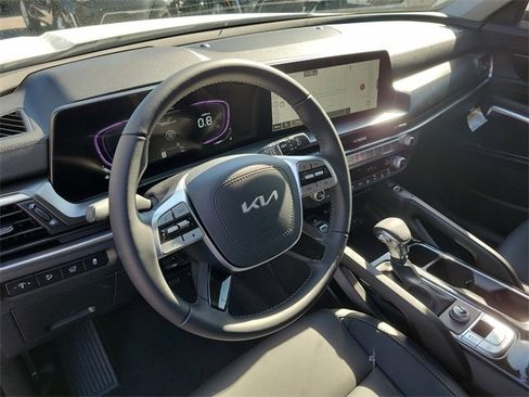 New 2025 Kia Telluride S image 24