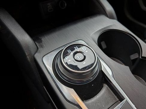 Used 2025 Ford Escape ST-Line image 12