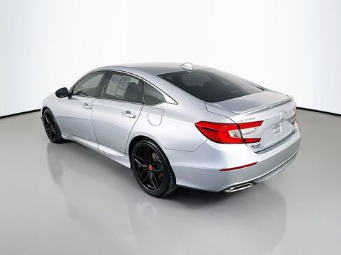Used 2018 Honda Accord Sport image 5