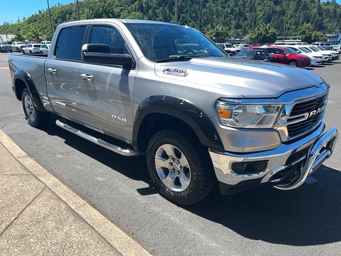 Used 2019 RAM 1500 Big Horn AWD/4WD image 3
