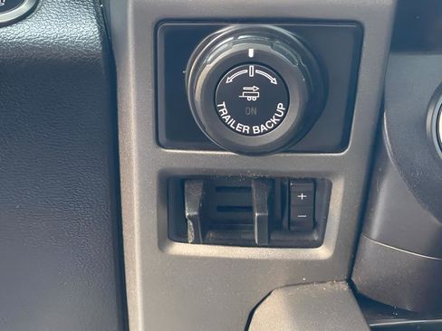 Used 2019 Ford F150 Raptor w/ Equipment Group 802A Luxury image 29