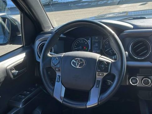 Used 2023 Toyota Tacoma TRD Off-Road image 21