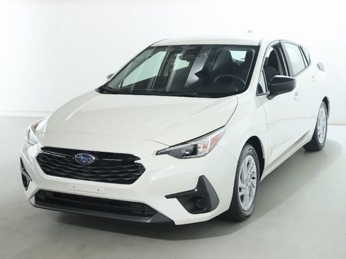 Certified 2025 Subaru Impreza 2.0i image 1