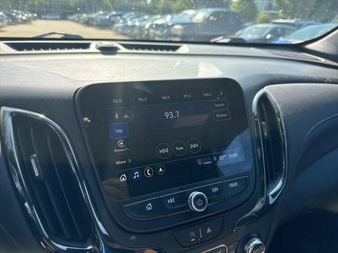 Used 2022 Chevrolet Equinox RS w/ Infotainment Package AWD/4WD image 21