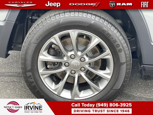 Used 2021 Jeep Cherokee Latitude Lux w/ Sun & Sound Group image 11