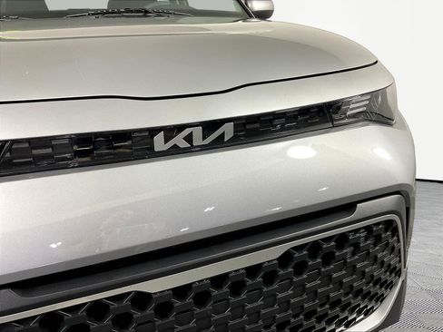 Used 2024 Kia Soul LX w/ Option Group 015 FWD image 31