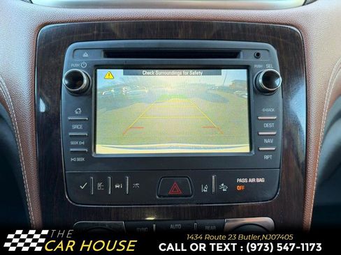 Used 2017 Chevrolet Traverse Premier image 19