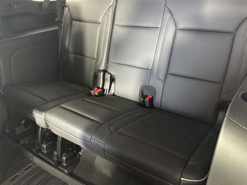 Used 2026 Chevrolet Suburban Premier AWD/4WD image 14