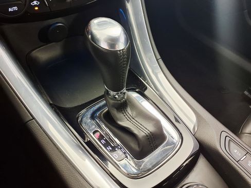 Used 2015 Chevrolet SS RWD image 20