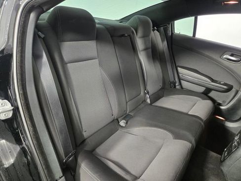 Used 2018 Dodge Charger SXT w/ Blacktop Package image 14