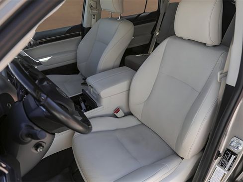 Used 2023 Lexus GX 460 Premium image 7