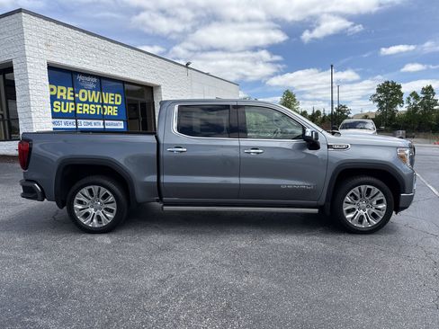 Used 2022 GMC Sierra 1500 Denali w/ Denali Premium Package AWD/4WD image 11
