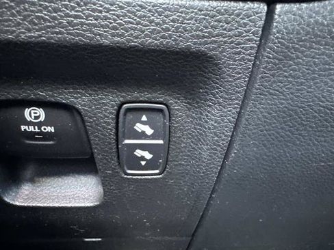 Used 2022 RAM 1500 Big Horn AWD/4WD image 20