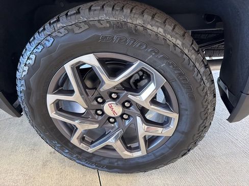 New 2025 GMC Sierra 1500 SLT w/ SLT Premium Package image 43