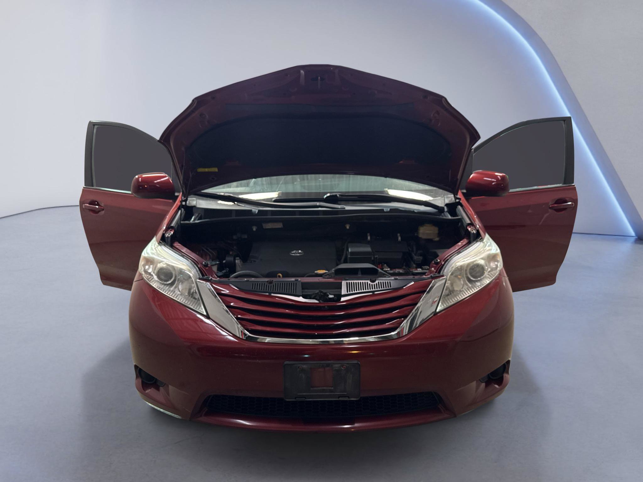 Used 2015 Toyota Sienna LE FWD image 10