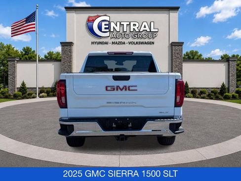 Used 2025 GMC Sierra 1500 SLT AWD/4WD image 7