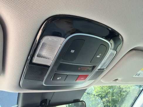 Used 2025 Hyundai Sonata SEL FWD image 33