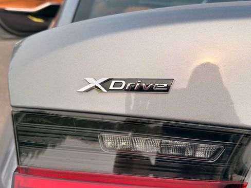 Used 2025 BMW 330i xDrive Sedan w/ Premium Package AWD/4WD image 26