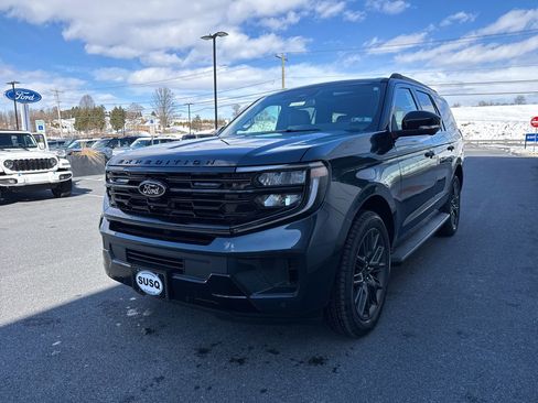 New 2026 Ford Expedition Platinum w/ Stealth Appearance Package image 17