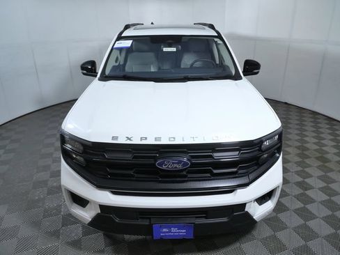 Certified 2025 Ford Expedition Max Active AWD/4WD image 3