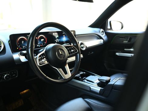 Used 2021 Mercedes-Benz GLB 250 4MATIC image 20