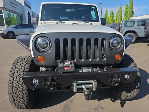 Used 2012 Jeep Wrangler Unlimited Rubicon AWD/4WD image 8