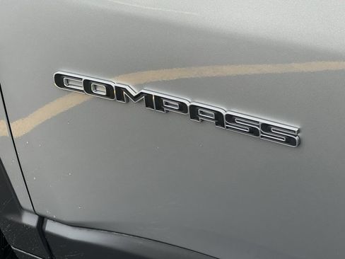 Used 2023 Jeep Compass Limited w/ Sun and Sound Group image 9
