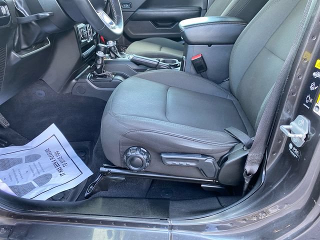 Used 2023 Jeep Gladiator Overland AWD/4WD image 12