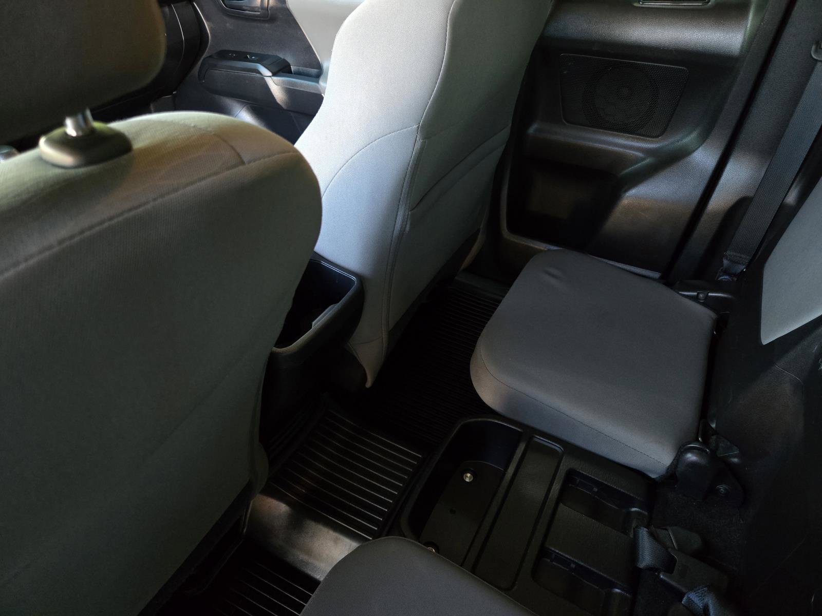 Used 2018 Toyota Tacoma SR RWD image 16