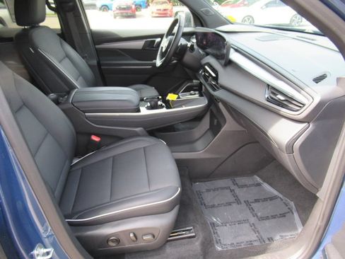 Used 2026 Buick Enclave Preferred FWD image 10
