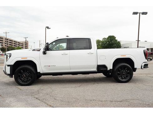 New 2026 GMC Sierra 2500 AT4 w/ AT4 Premium Plus Package AWD/4WD image 5
