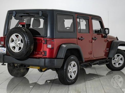 Used 2012 Jeep Wrangler Unlimited Sport image 6