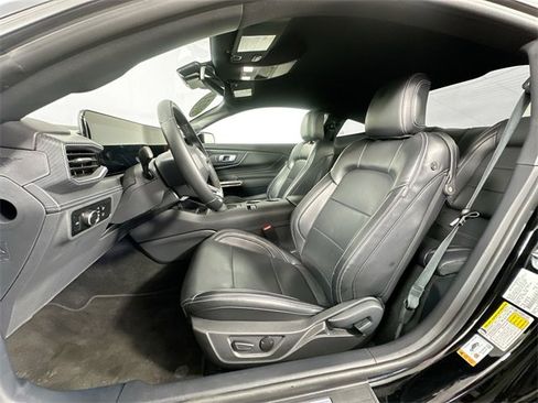 Used 2024 Ford Mustang GT Premium image 17