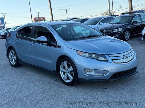 Used 2013 Chevrolet Volt FWD image 4
