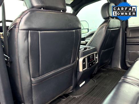 Used 2022 Ford F350 Platinum w/ FX4 Off-Road Package image 18