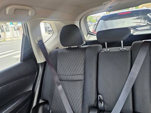 Used 2019 Nissan Rogue S w/ Special Edition Package AWD/4WD image 7