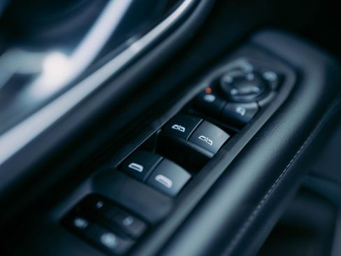 Used 2022 Chevrolet Tahoe Z71 image 18