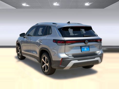 New 2026 Volkswagen Tiguan SE FWD image 3