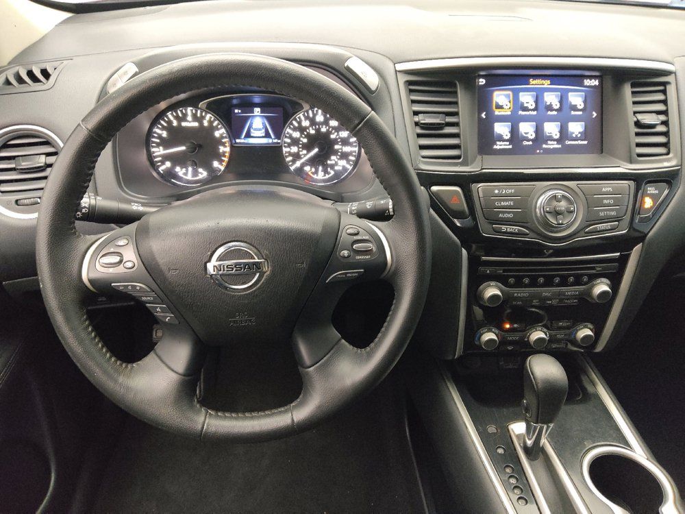 Used 2020 Nissan Pathfinder SV FWD image 22