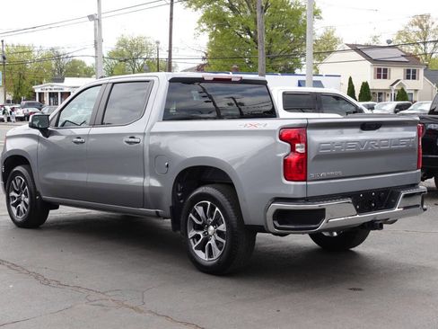 Used 2023 Chevrolet Silverado 1500 LT AWD/4WD image 3
