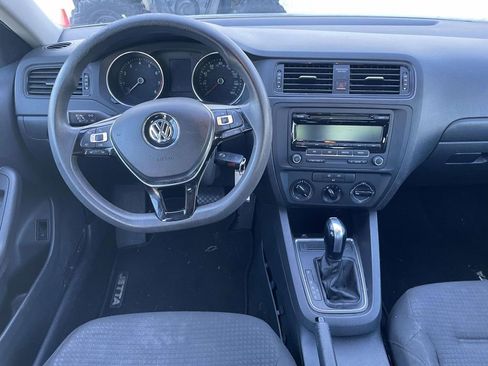 Used 2015 Volkswagen Jetta S image 23