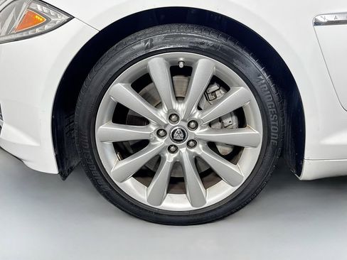 Used 2012 Jaguar XF image 36
