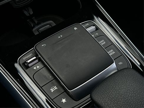 Used 2021 Mercedes-Benz GLB 250 4MATIC w/ Premium Package image 37